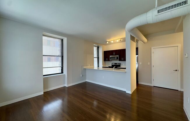 2 beds, 2 baths, 930 sqft, $2,000, Unit HA-802