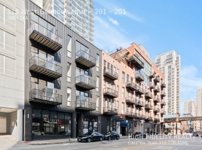 318 W GRAND AVE