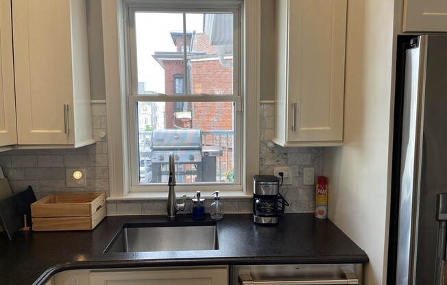 3 beds, 2 baths, 1,477 sqft, $5,200, Unit 3