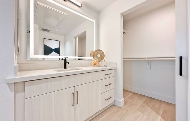 2 beds, 2 baths, 826 sqft, $4,000, Unit Unit 318