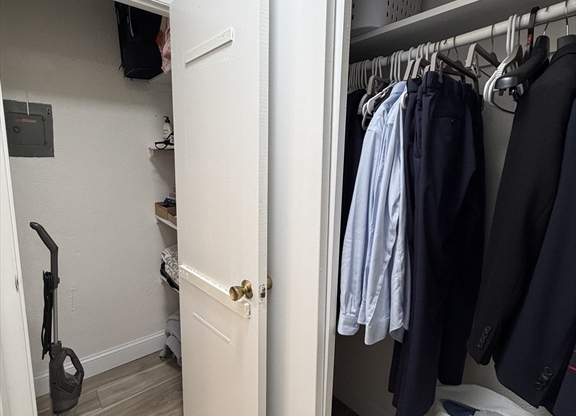 Studio, 1 bath, 375 sqft, $1,950, Unit 207