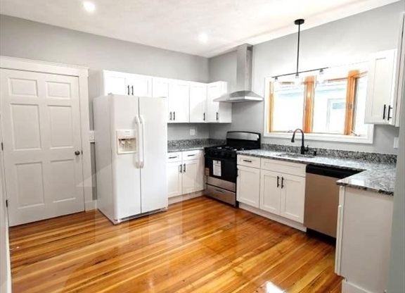 830 FELLSWAY