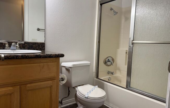 1 bed, 1 bath, 550 sqft, $2,105, Unit 1411Q