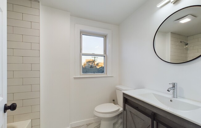 4 beds, 2 baths, 1,300 sqft, $4,300, Unit 2