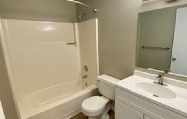 1 bed, 1 bath, 453 sqft, $1,395, Unit 403