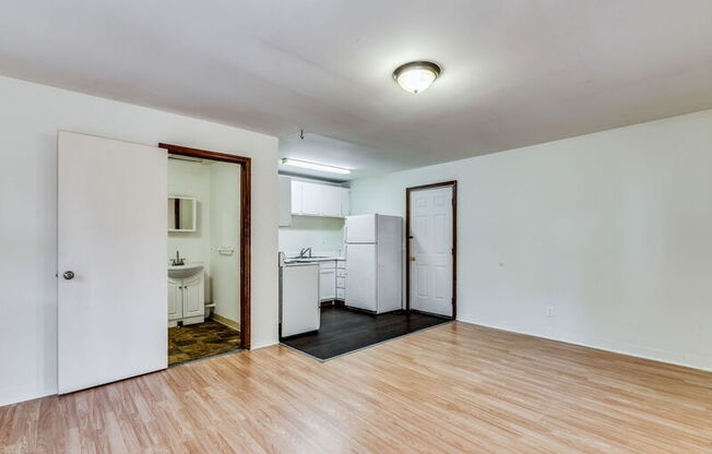 326 S EXPOSITION ST