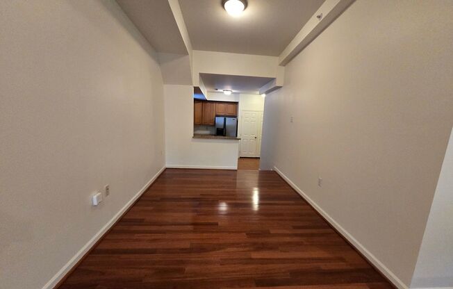Spacious 3BR/2BTH w/ HW Floors, A/C, W/D, D/W, Deck