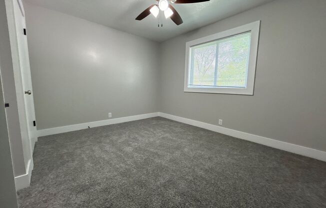 1 bed, 1 bath, 564 sqft, $695, Unit A12