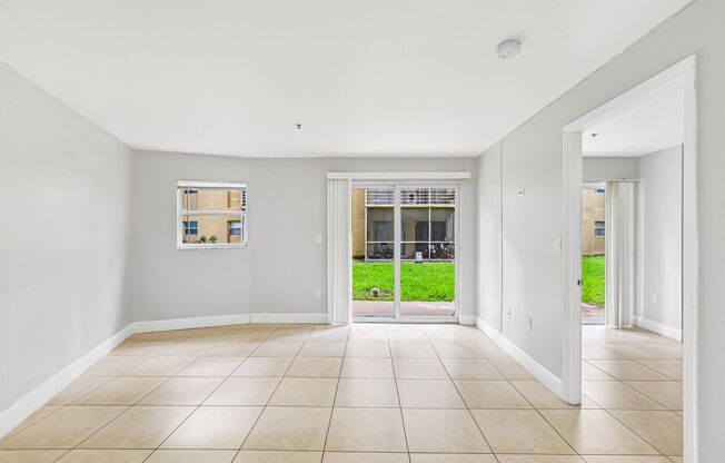 1 bed, 1.5 baths, 866 sqft, $1,900, Unit L- 504