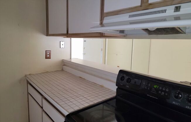 2 beds, 2 baths, $1,575, Unit Apt. C