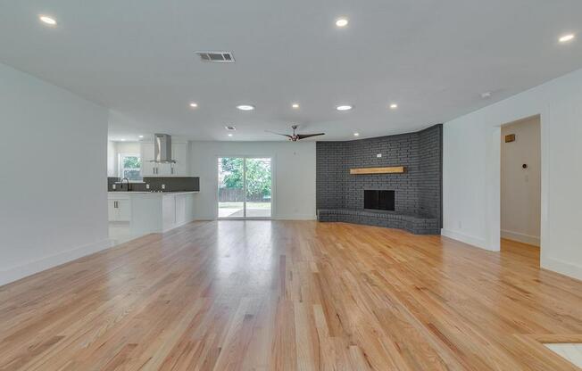 1024 RIDGEFIELD DR