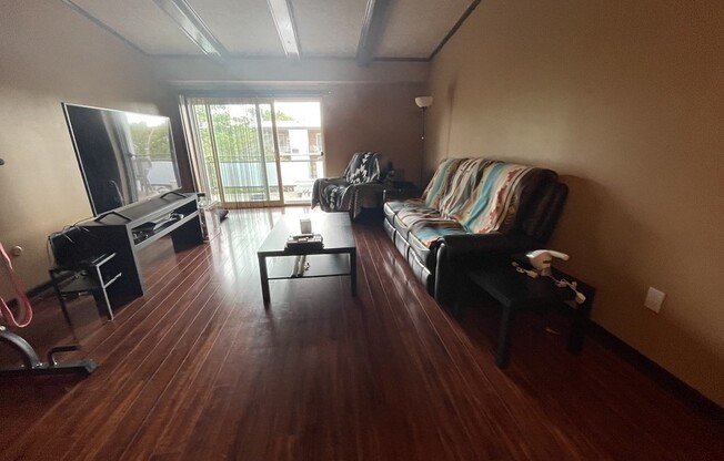 44 BROADLAWN PARK
