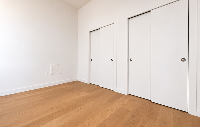 1 bed, 1 bath, 1,090 sqft, $5,195, Unit 6U