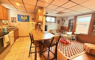 1211 COMMONWEALTH AVE