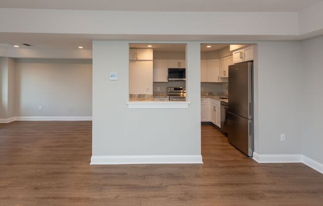 2 beds, 1.5 baths, 1,100 sqft, $2,795, Unit 201E