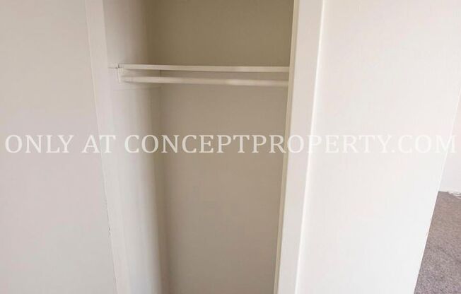 2 beds, 1 bath, 920 sqft, $1,299, Unit 30