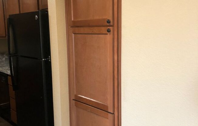 2 beds, 2 baths, 900 sqft, $2,800, Unit 416