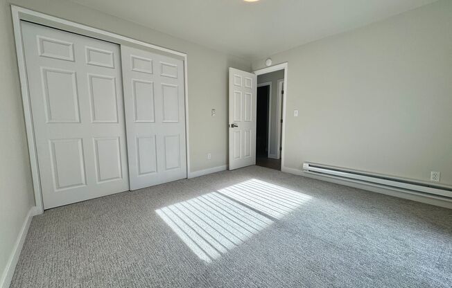 2 beds, 1 bath, 700 sqft, $1,775, Unit 11