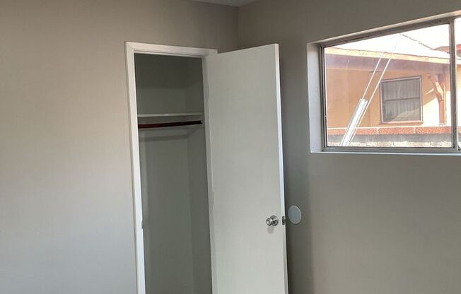 2 beds, 1 bath, 600 sqft, $2,395, Unit 16108 1/4