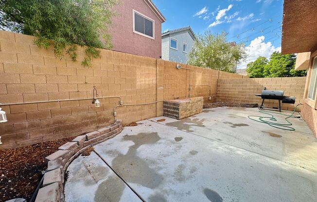 Rhodes Ranch guard gated golf course community home with a bedroom & full bath downstairs! Upstairs the home has an open & spacious loft! Very large master bedroom and bathroom with a huge closet!