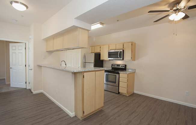 Stoneridge Vacant Dining Room