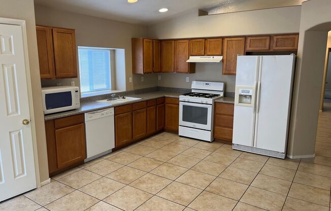 Charming 3-Bed, 2-Bath Single-Story Home in Gated Community!