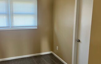 1 bed, 1 bath, 570 sqft, $825, Unit 2007-12