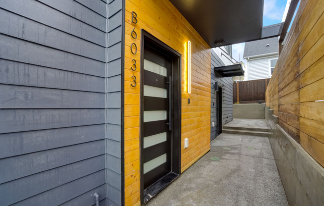 Immaculate BRAND NEW CONSTRUCTION Seattle Townhome w/ a Rooftop Deck and Parking Space!