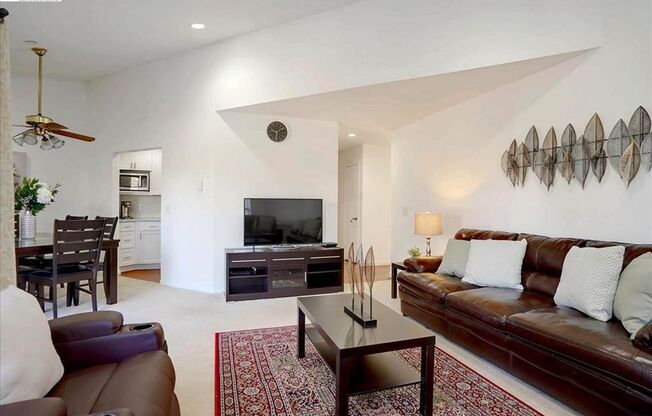 $2,990- GORGEOUS 2 BEDROOM CONDO IN CENTRAL FREMONT BLOCKS FROM BART