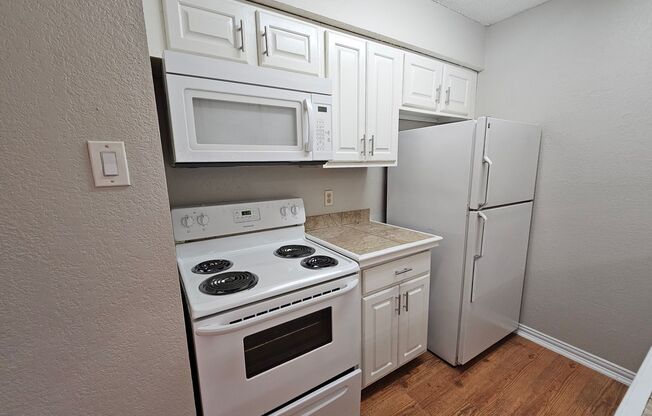 2 beds, 2 baths, $1,295