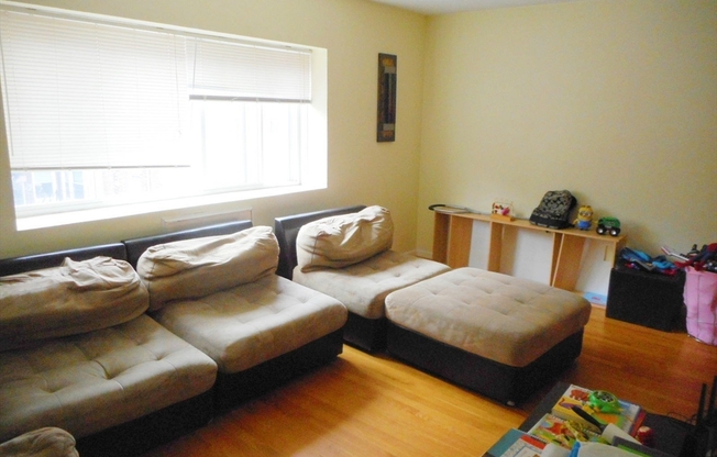 10 Scottfield Rd