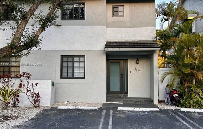 3538 SW 17 ST