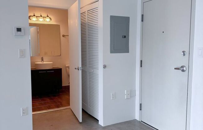 Studio, 1 bath, 962 sqft, $3,150, Unit Unit 405