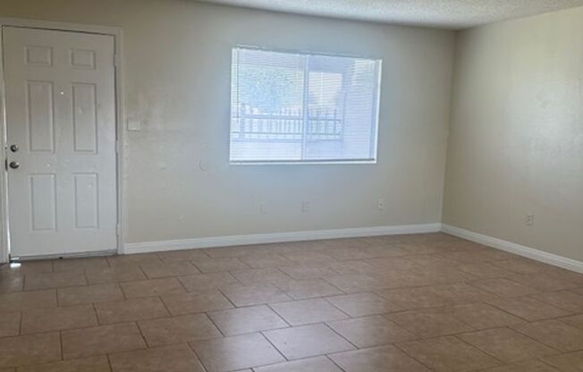 3461 S Chester Avenue