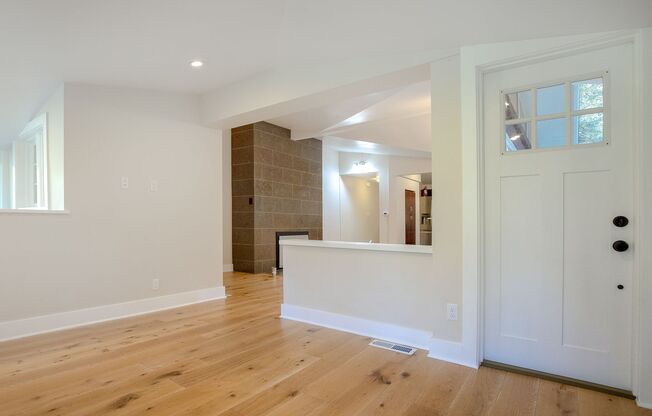 Beautiful 3br/2bth - SW Portland