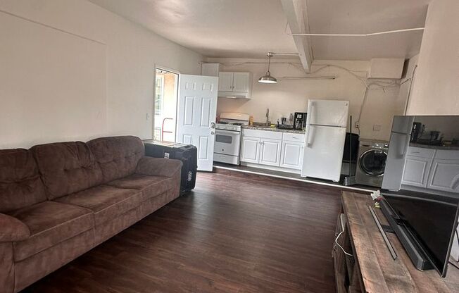 1153-1155 Emory Street