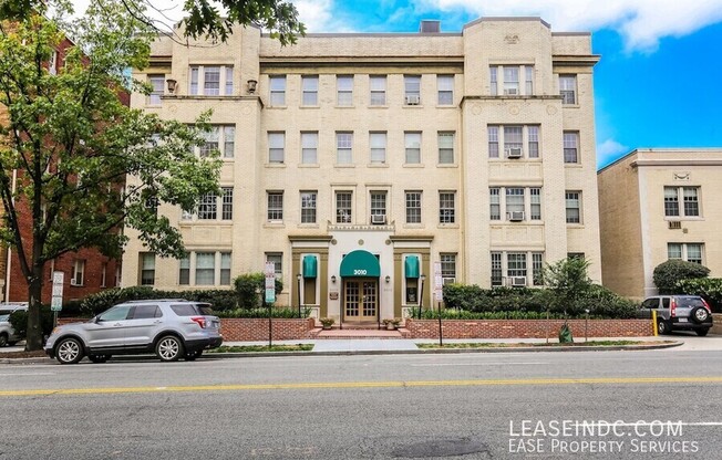 3010 Wisconsin Avenue NW Unit 303