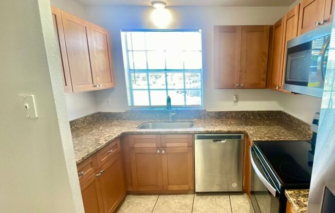 First Floor 2 Bedroom, 2 Bath Condo in Maitland!