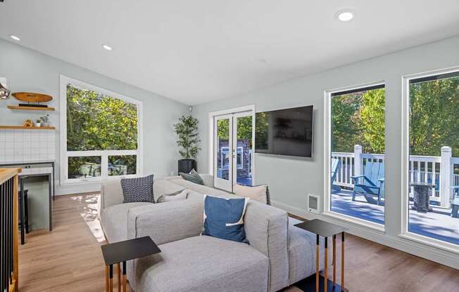 Clubhouse Space at 2000 Lake Washington Apartments in Renton, Washington 98056