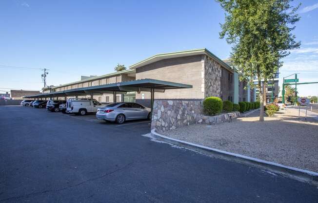 Exterior at The Continental Apartments in Phoenix AZ Nov 2020 (3)