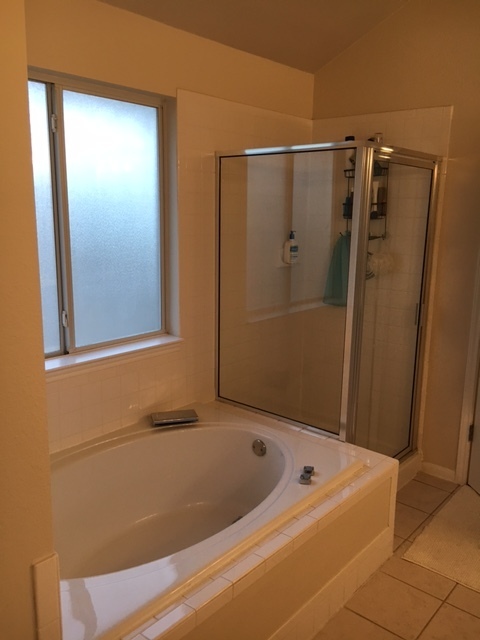 Fabulous 3/2.5 Home in Circle C - Great Views, Yard, Beautiful Home!