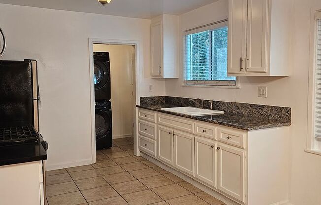 1 bed, 1 bath, $2,295