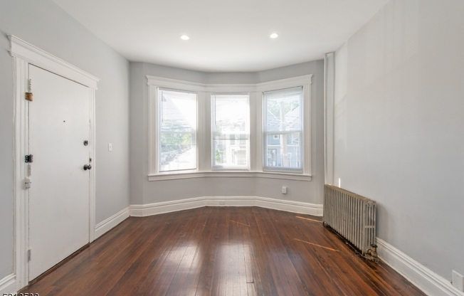 69 HARRISON AVE