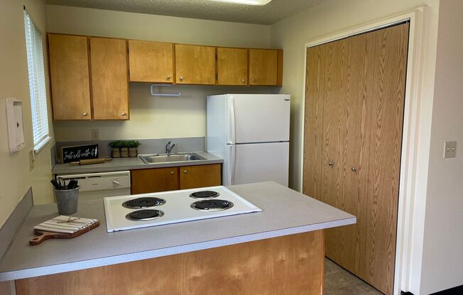 2 beds, 1 bath, 775 sqft, $1,699, Unit 2