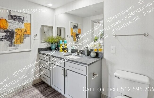 941 Hester's Crossing RD