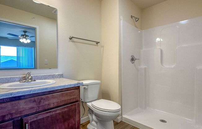 3 beds, 2 baths, 1,186 sqft, $1,595, Unit AT 715-50