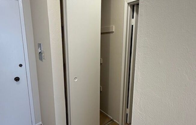 Pine-Gough Apartments