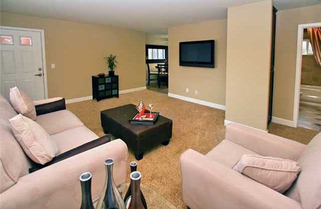 2 beds, 1 bath, 800 sqft, $2,375, Unit 29