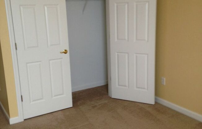 Updated 3 bed 2.5 luxury townhome in Mars PA!