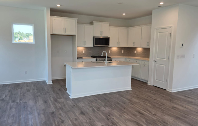 15918 PARKSIDE XING DR